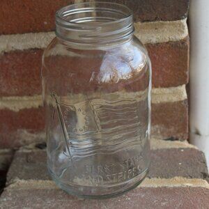 Vintage "1776 First Stars and Stripes" Quart Jar.